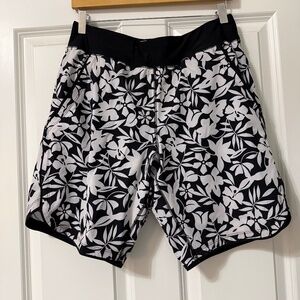 Land's End  - 9" Board Shorts with Panty - Size 8